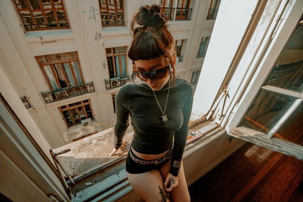 How is the UK managing immigration policies post-Brexit?